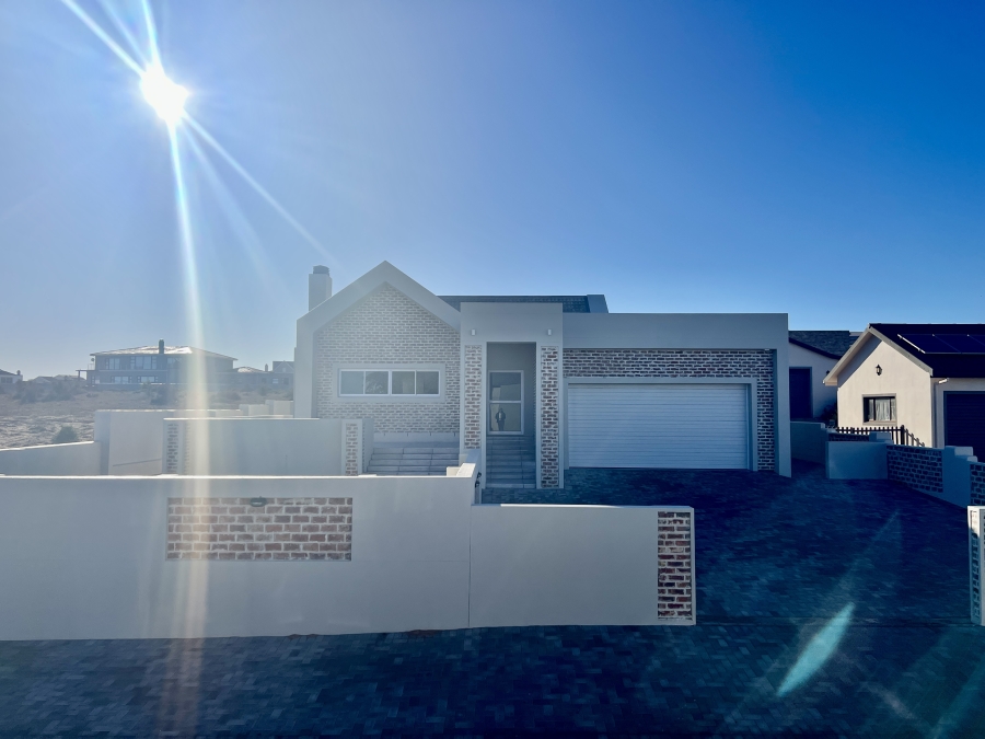 4 Bedroom Property for Sale in Myburgh Park Western Cape